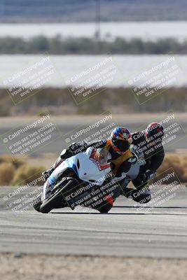 media/Nov-16-2025-Race Pace (Sun) [[8c5fa54630]]/Non Verified Riders (1st 20 Minutes)/1-Turn 14 (10am)/